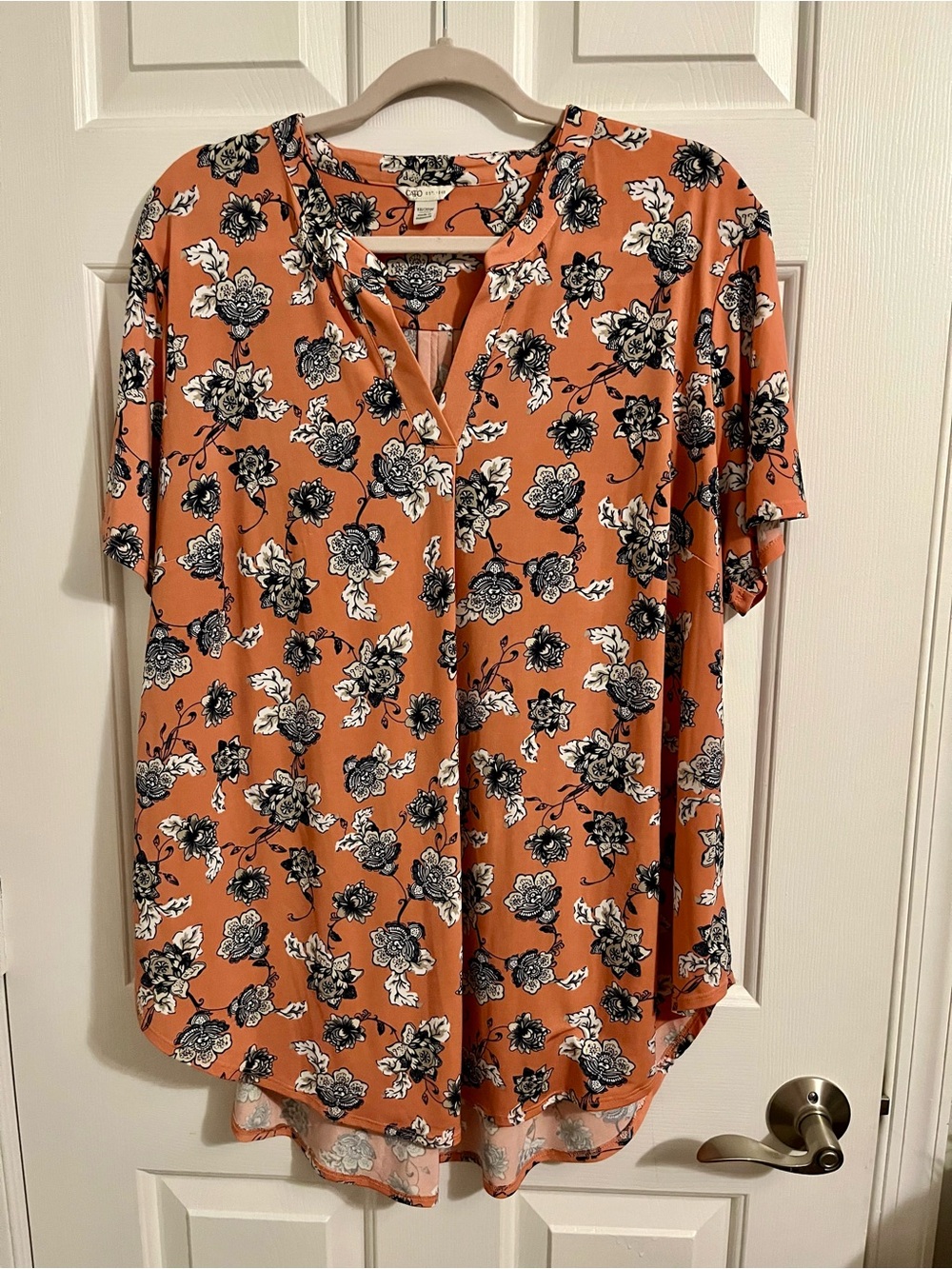 Women's Cato Plus Size 18-20 Floral Split-Neck Blouse